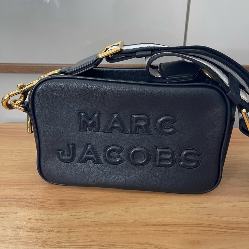 Authentic Marc Jacob Black Flash Crossbody bag
